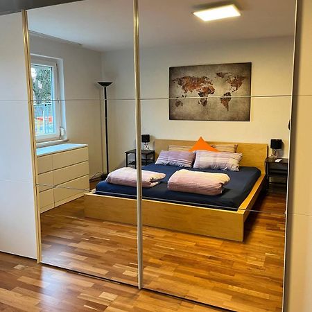Gemuetliche 3 Zimmer Wohnung Mit Grosszuegiger Terrasse Im Gruenen Reutlingen Buitenkant foto