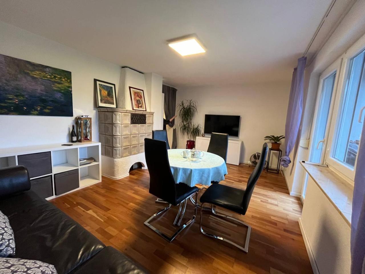 Gemuetliche 3 Zimmer Wohnung Mit Grosszuegiger Terrasse Im Gruenen Reutlingen Buitenkant foto